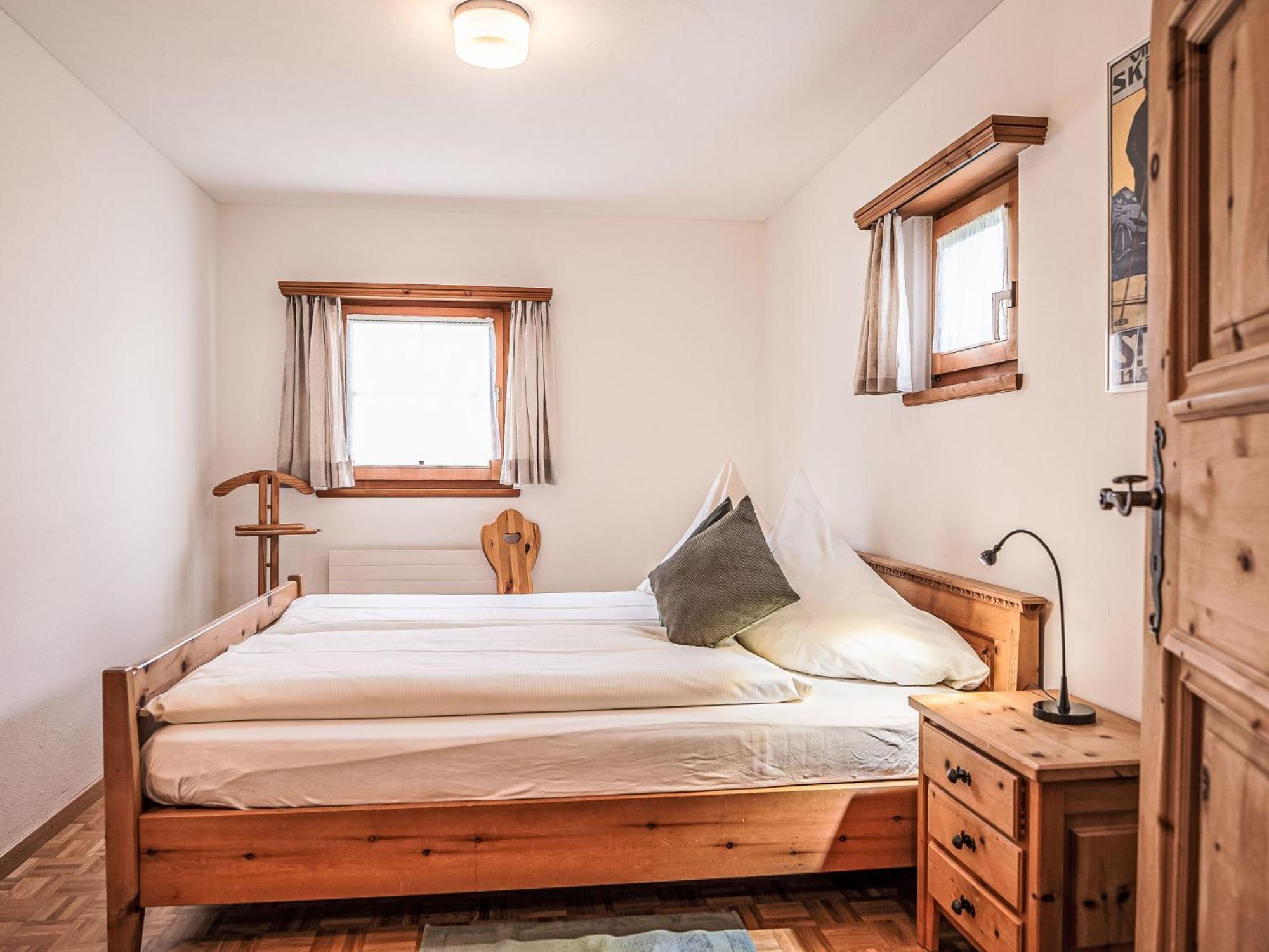 Apartment Chesa Mezzaun By Interhome ツオウ エクステリア 写真