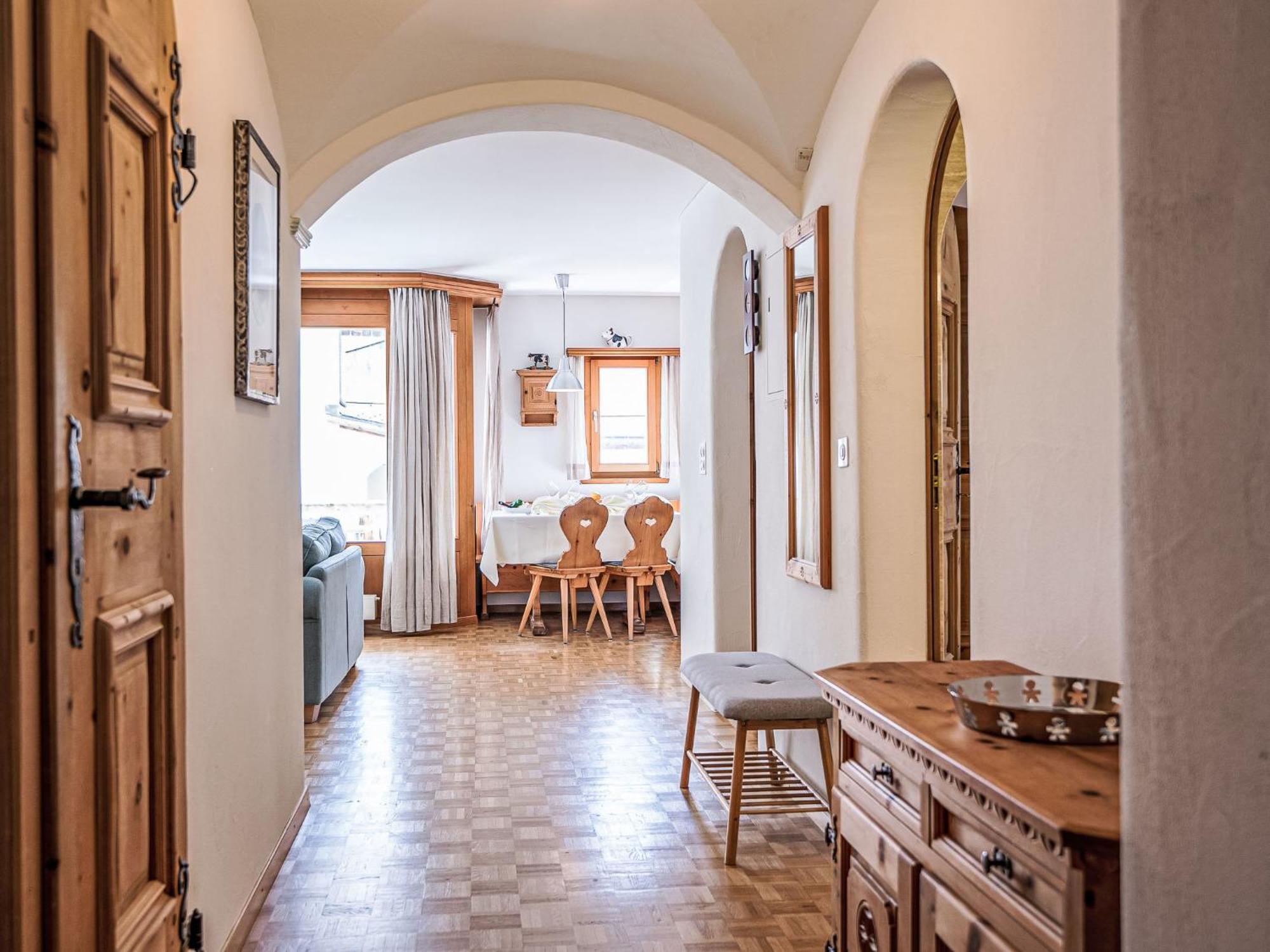 Apartment Chesa Mezzaun By Interhome ツオウ エクステリア 写真