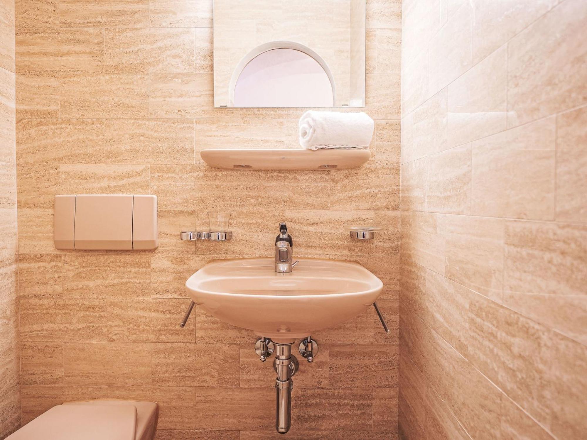 Apartment Chesa Mezzaun By Interhome ツオウ エクステリア 写真