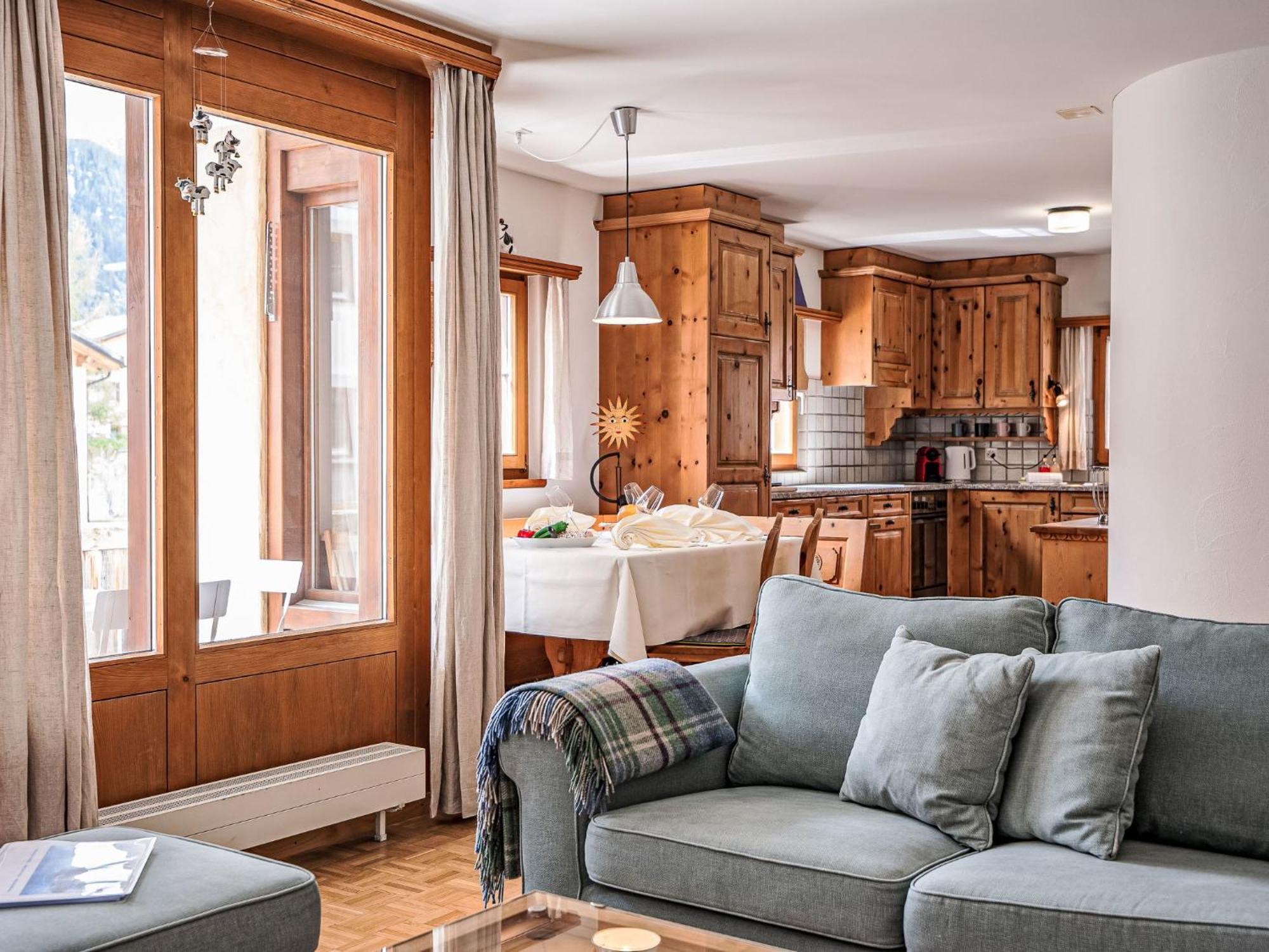 Apartment Chesa Mezzaun By Interhome ツオウ エクステリア 写真