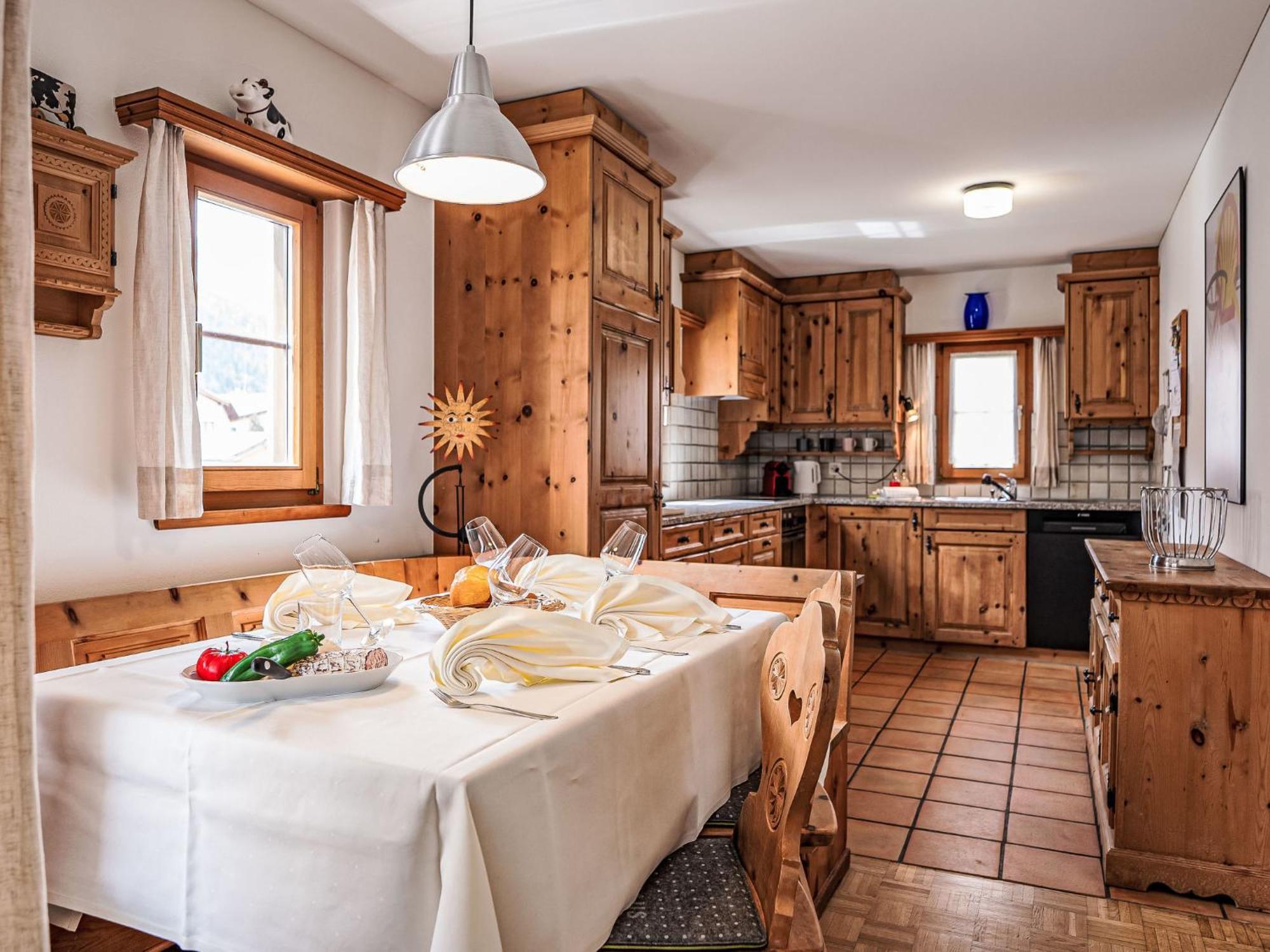 Apartment Chesa Mezzaun By Interhome ツオウ エクステリア 写真